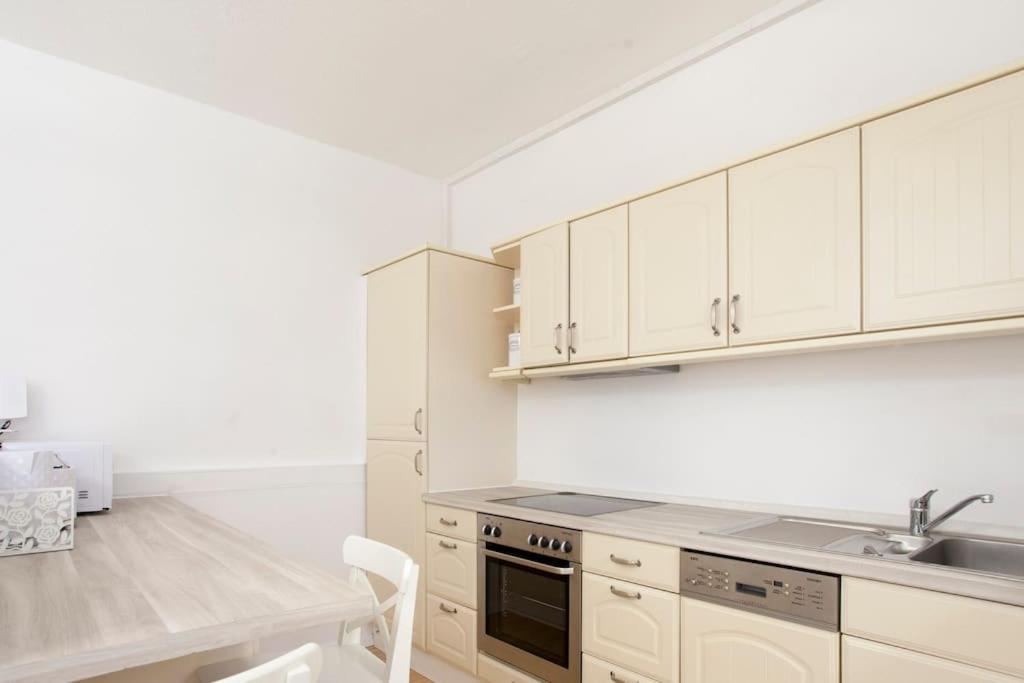 נירנברג Exclusive 2-Room Souterrain Apartment מראה חיצוני תמונה